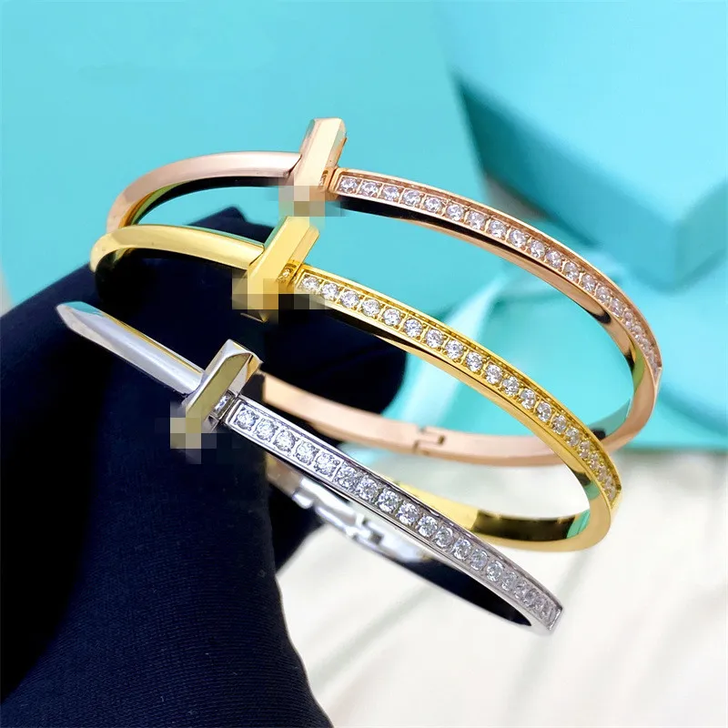 Classic T1 Designer Armband Designer 18K Gold Armband Jewely Woman T1 Have Diamond Charm Armband Hot Luxury Brand Jewlery Designer för Women Mans Daughter Gift