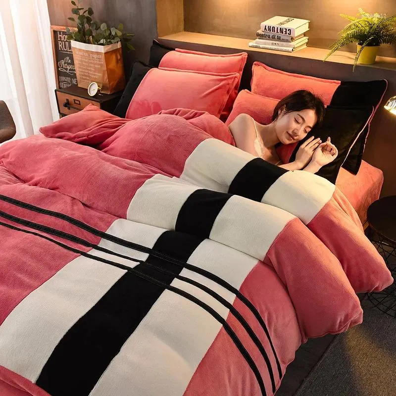 Bedding Sets Winter Thickened Baby Milk Velvet Household Textile 4-piece Warm Coral Anti-static Double-sided Flannel