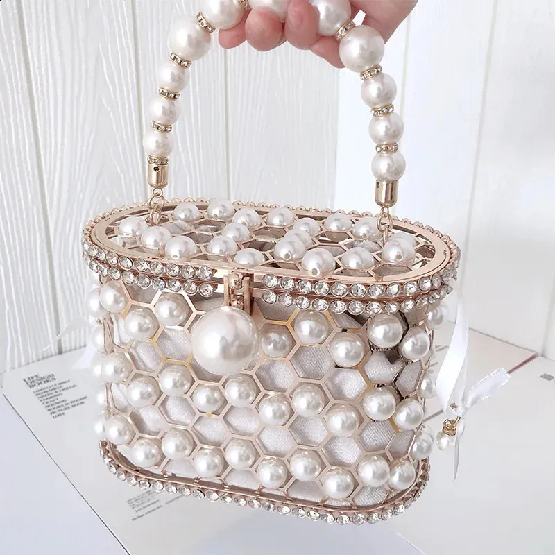 Bolso de diseño de lujo Pearl Bag Bolles para mujeres Bolsas de noche de mechón de mechón de imbéciles para mujeres 240329