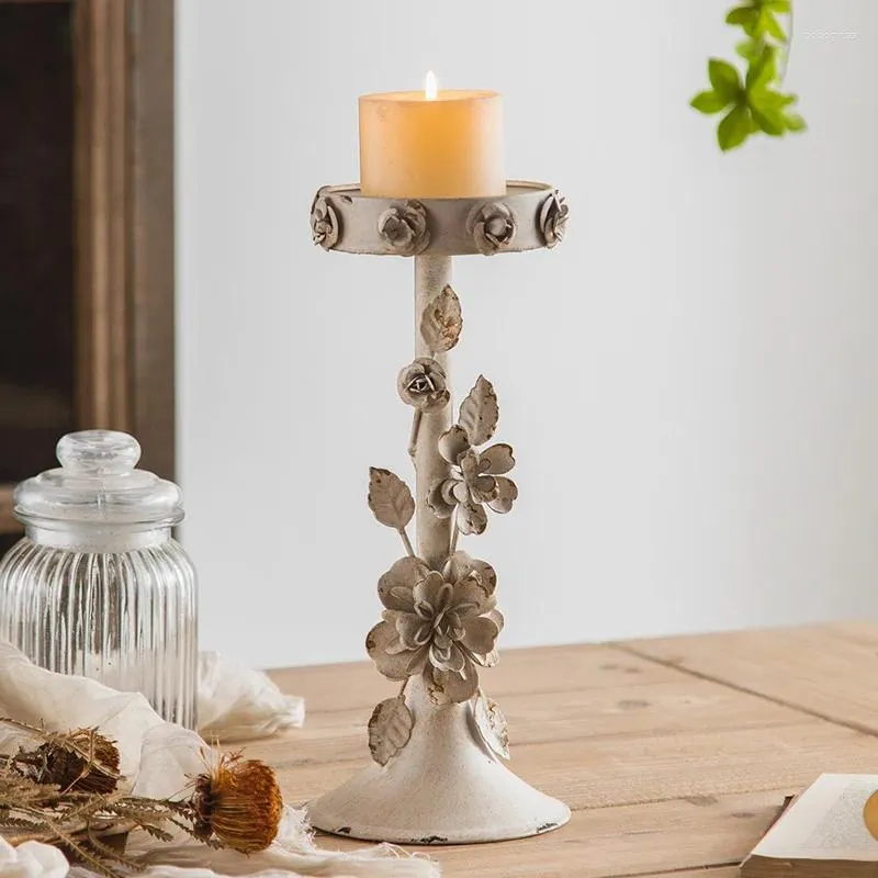 Candle Holders Vintage Iron Holder With White-Washed Adorned Flower Design For Home Decoration