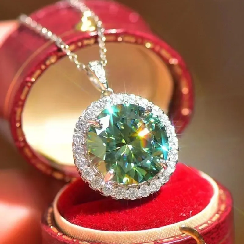 Collier de Moissanite Tester passé 925 SERPING STERLING 10CT Green Moisanite Diamond Pendant Collier pour les filles pour les femmes pour le mariage de la fête