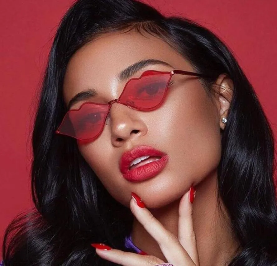 Novelty Metal Mouth Sunglasses XXOO Lips Shaped Sun Glasses Red Sexy Small Frame Sunglass 8 Colors Whole3137779