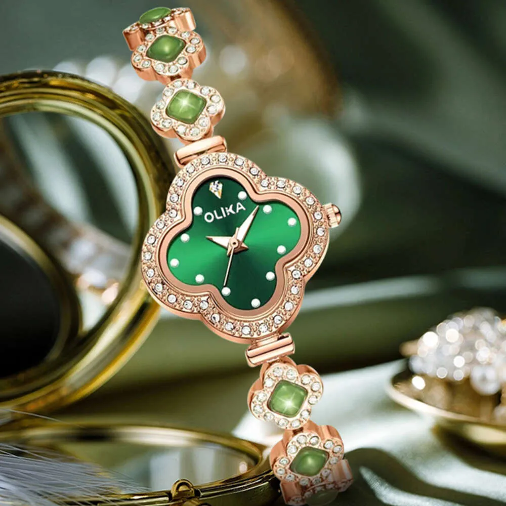 Tiktok Four Leaf Grass Chalcedony Bijoux Bracelet Fashion Women's Luminous Advanced Quartz Advanced Quartz Watan