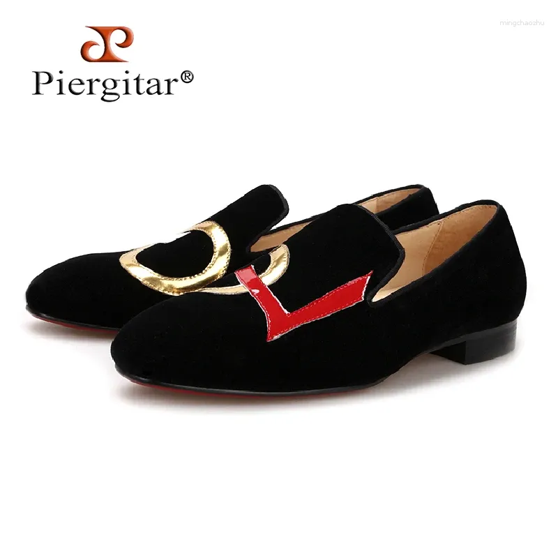 Casual Shoes Piergitar 2024 Handmade Black Velvet With LOVE Letters Design Fashion Party And Wedding Men Loafers Plus Size Men's Flats