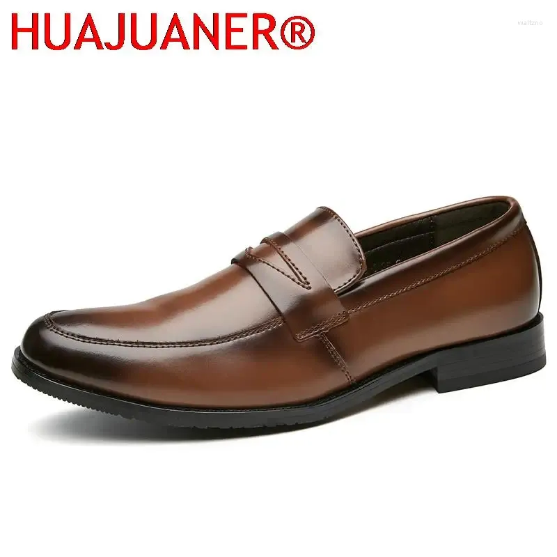 Casual Shoes Luxury Loafers äkta läder Mäns klänning Högklassig slip på Office Club Wedding Brown Base Basic Oxford