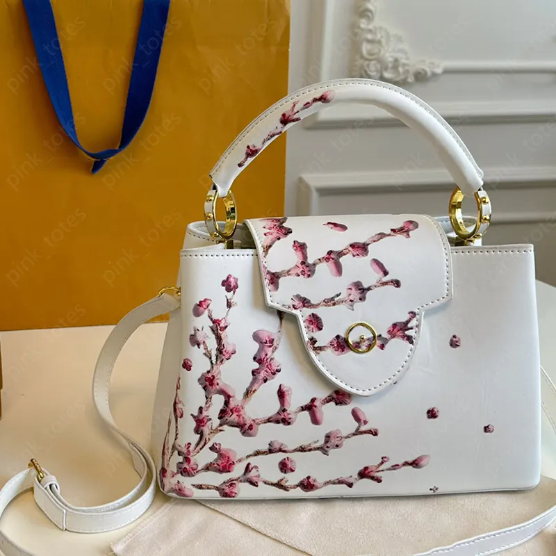 ハンドバッグ QUILTIE 67 HANDBAG Pink Flower Pattern Designer Capucines Shoulder Bag Luxury