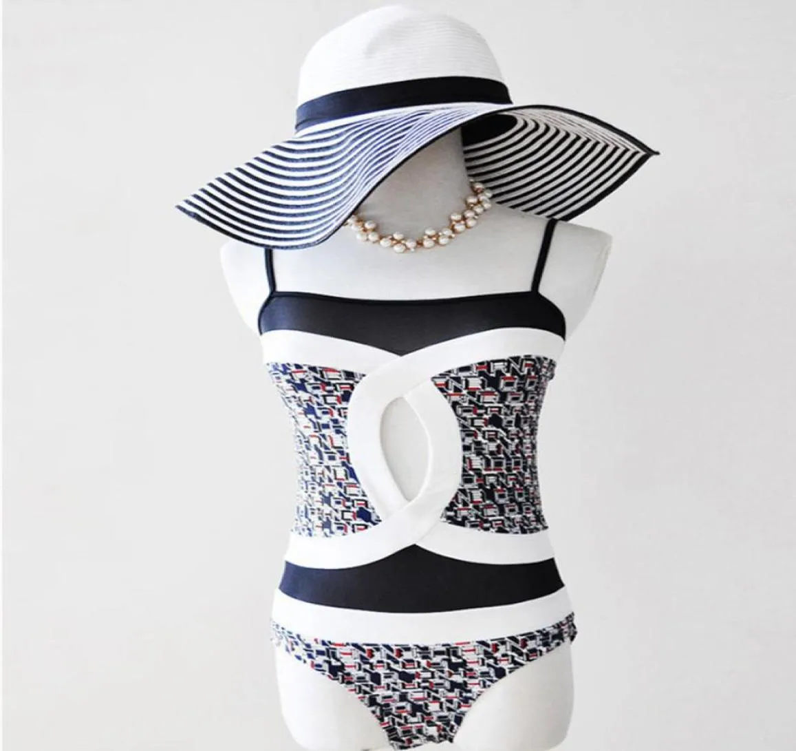 Designer Femmes Vêtements Lattice Bikini Womens Swimsuits Lace Up Maignement Summer Cross Belt Pantal