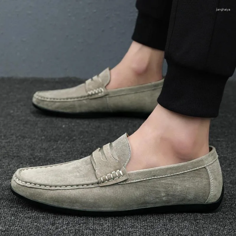 Casual skor loafers män mode trend gata ärtor mocka platt bekväm ungdom för vårens höstens mäns storlek 45