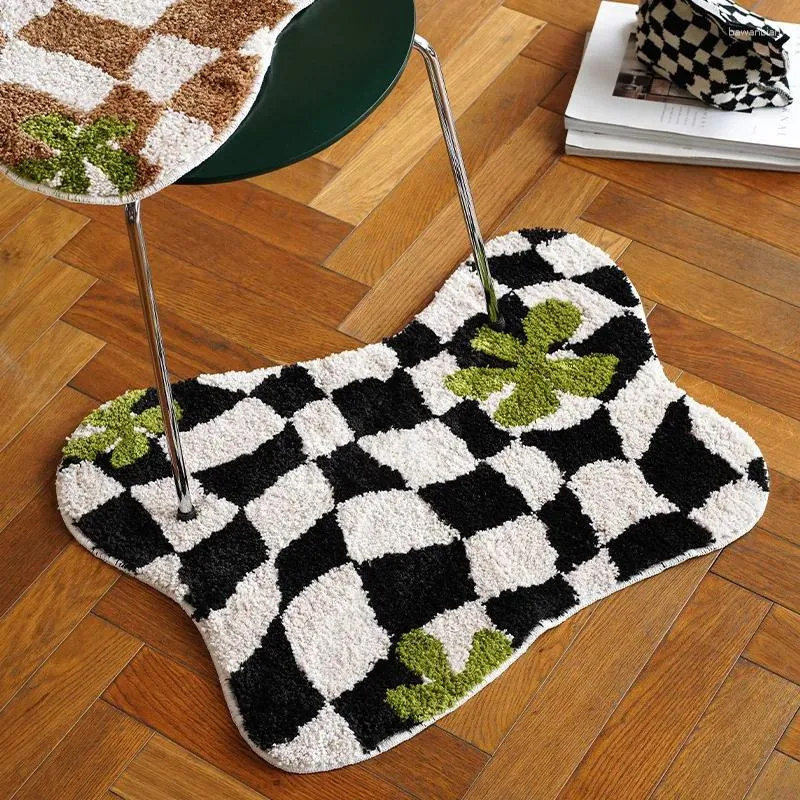 Mattor Nordic Checkerboard Rug Handgjorda tuftade mattor rumsdekor Kawaii mattor för sovrum tecknad stansgolv