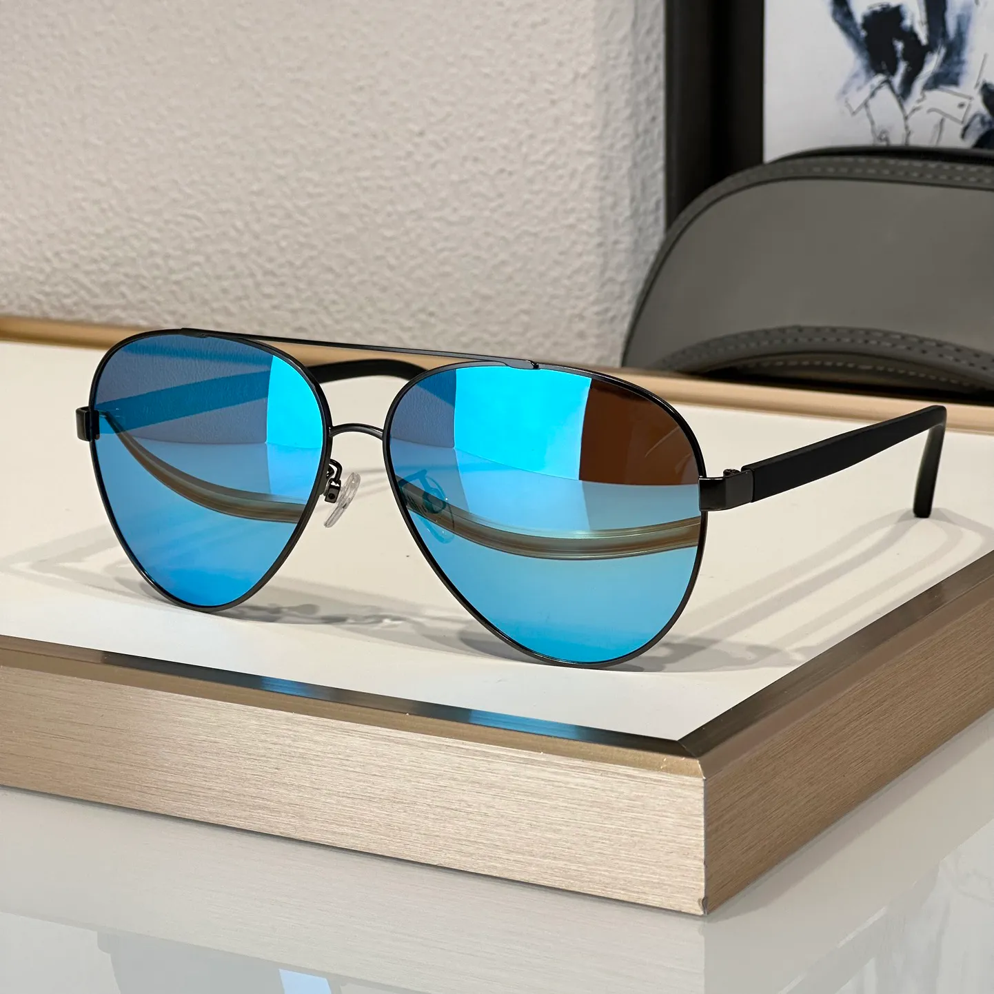 남성 여성 디자인을위한 인기 선글라스 2046 타원형 패션 가벼운 세련된 고가 레저 레저 스타일 안티 ultraviolet 레트로 플레이트 풀 프레임 안경 무작위 상자