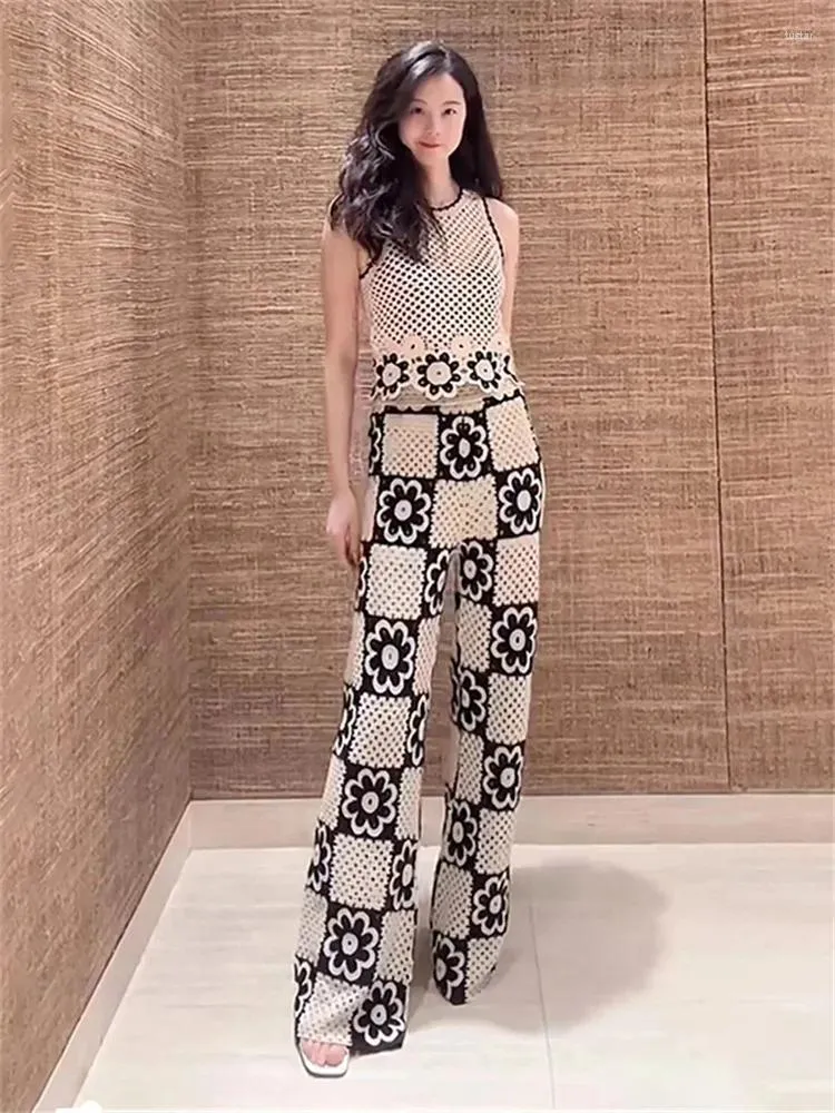 Women's Two Piece Pants Spring Summer 2024 Women Hand Hook Flower Block Hollow Out Set Ladies O-Neck Sleeveless Top Or Straight