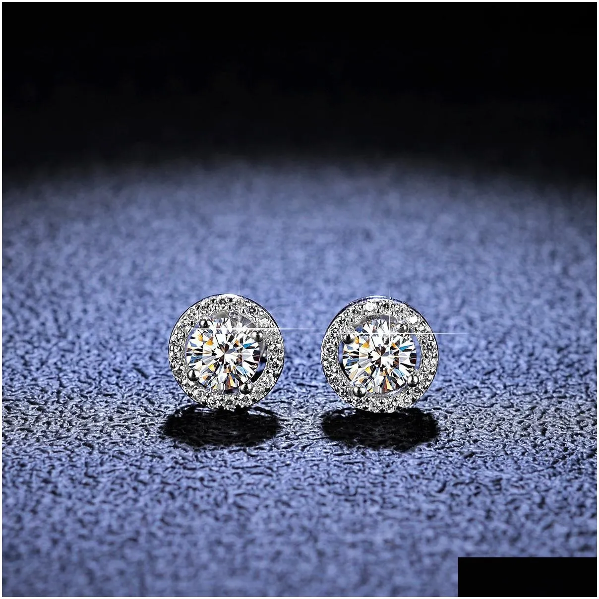 Stud 925 Sterling Sier Earrings Classic Halo Round Brilliant Cut 0.5Ct 1Ct Moissanite Diamond For Drop Delivery Jewelry Dhzmp