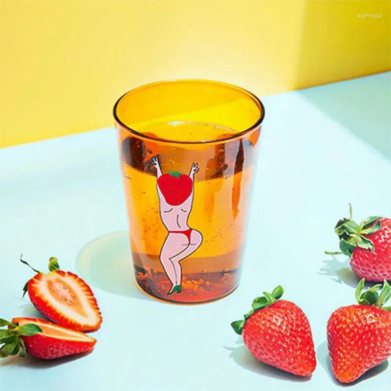 Vinglas Tingke Modern Art Fruit Series Strawberry/AVOCADO Mönster Färgvärmebeständig Glass Cup Korean Hushåll Vatten Tabeller