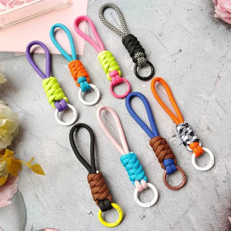 Keychains Lanyards Creative Woven Hanging Rope KeyChain Phone Case for Womens Anti Loss Knot Strap With Car DIY Accessories Fashionable Q240403
