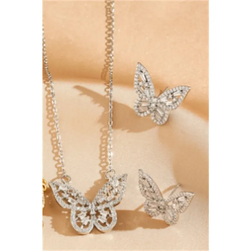 Collier de papillon creux de zircone complet de luxe avec boucles d'oreilles papillon