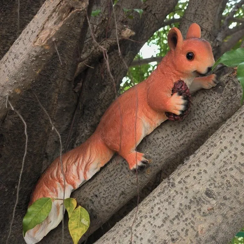 Garden Decorations Squirrel figurstatyer trädklättrare skulptur hängande staty hugger utomhus gåvor dekor harts