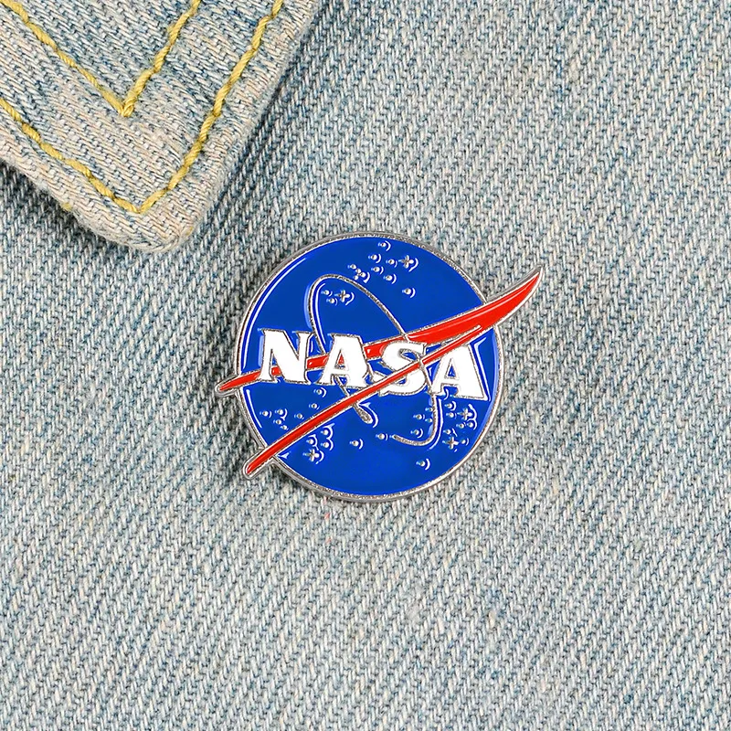 astronauta smalto pin per infanzia film film citazioni badge bradge simpatico film anime games gambe