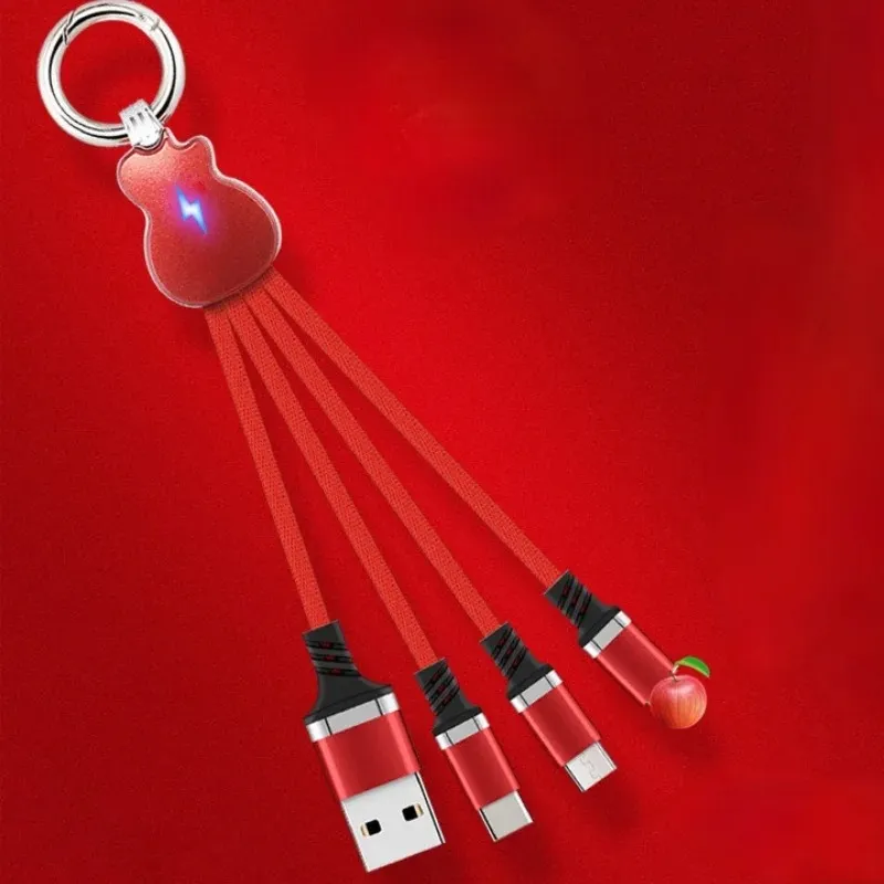 سلسلة مفاتيح أزياء محمولة من ثلاثة في واحد لضوء LED مضيئة لشحن الهاتف المحمول مع ثلاث كابلات بيانات