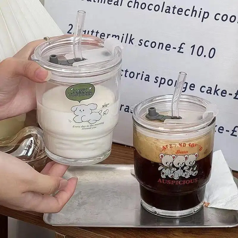 Bicchini di vino in bicchiere con vetro con labbra in stile coreano chic latte tazze da caffè sul coperchio del tè