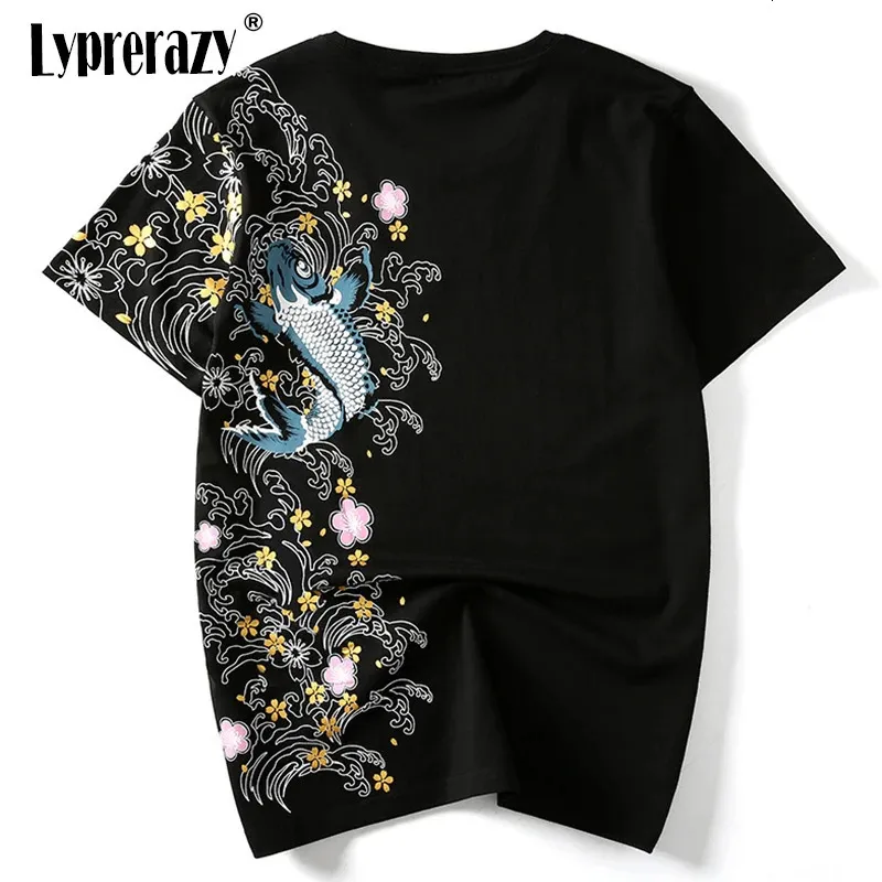 Maglietta da ricamo giapponese retrò lyprerazy koi top bianchi top bianchi tees harajuku uomini hip hop maglietta streetwear 240323