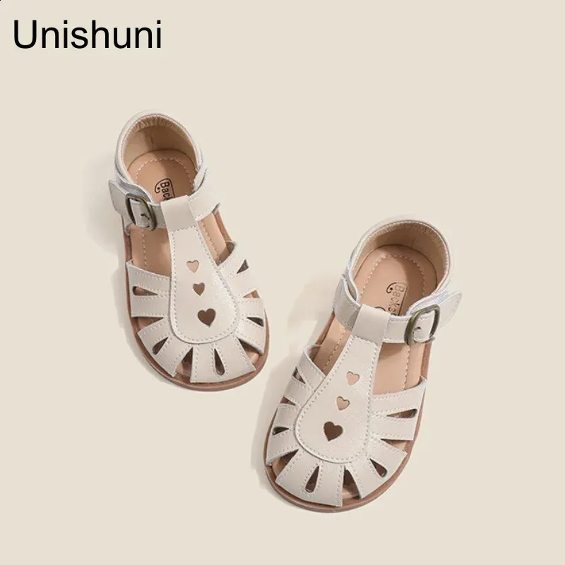 Unishuni Girls Half Sandal Kids Genuine Leather Shoes Children's Hollow Out Spring Summer Shoe Heart Design Retro Princess Flats 240328