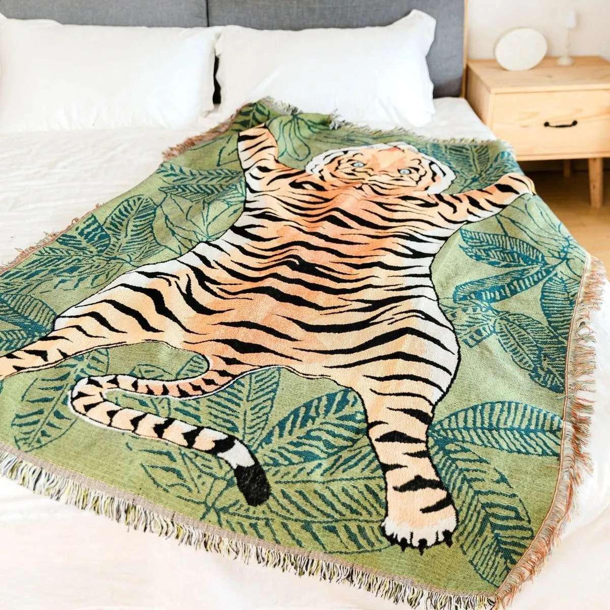 Textile City Ins Cartoon Leaf Tiger Throw Throket Nordic Home décoré canapé couvercle en tassel Tassel Camping Picnic Mat 240326