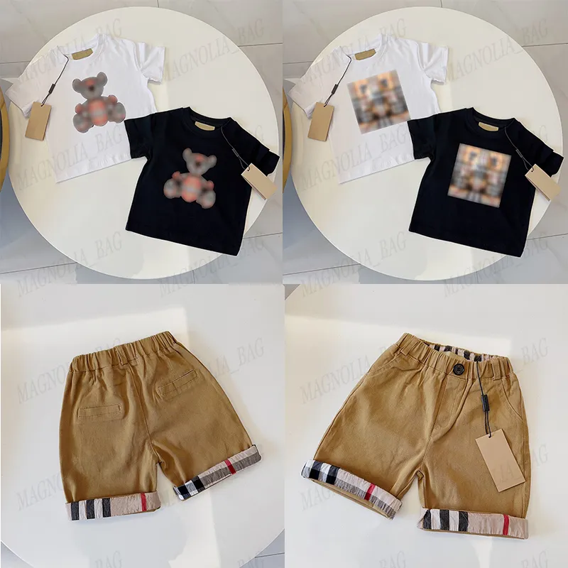 Gratis samlokalisering barn märke sommardräkt pojkar flickor barn t skjortor shorts klassisk tecknad korta ärmkläder uppsättningar 90-150