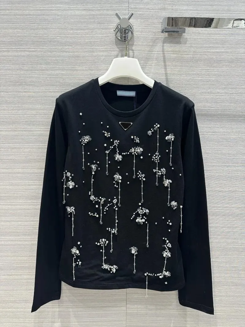 Damen T-Shirts 2024 Herbst/Winter handgefertigt Hochtürme Kristallketten gesticktes Metall Logo Rippen Langarmes Frau T-Shirt