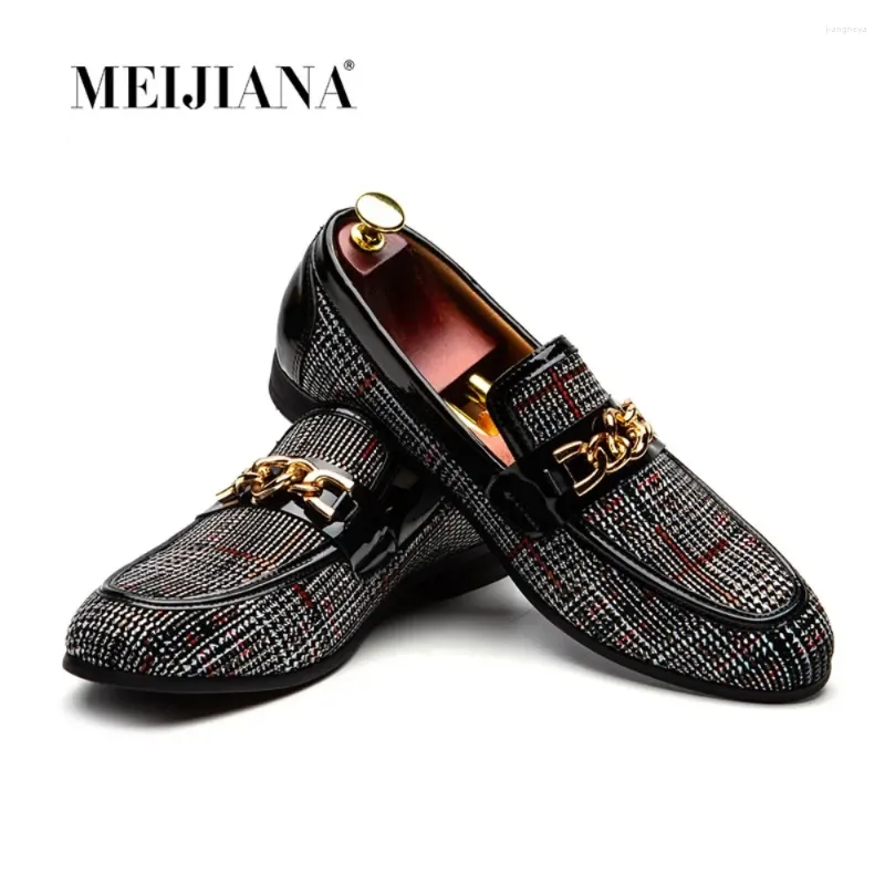 Casual Shoes Fashion Metal Chain Men Formal Mens Loafers Moccasins Italian Breathable Slip On Male Boat