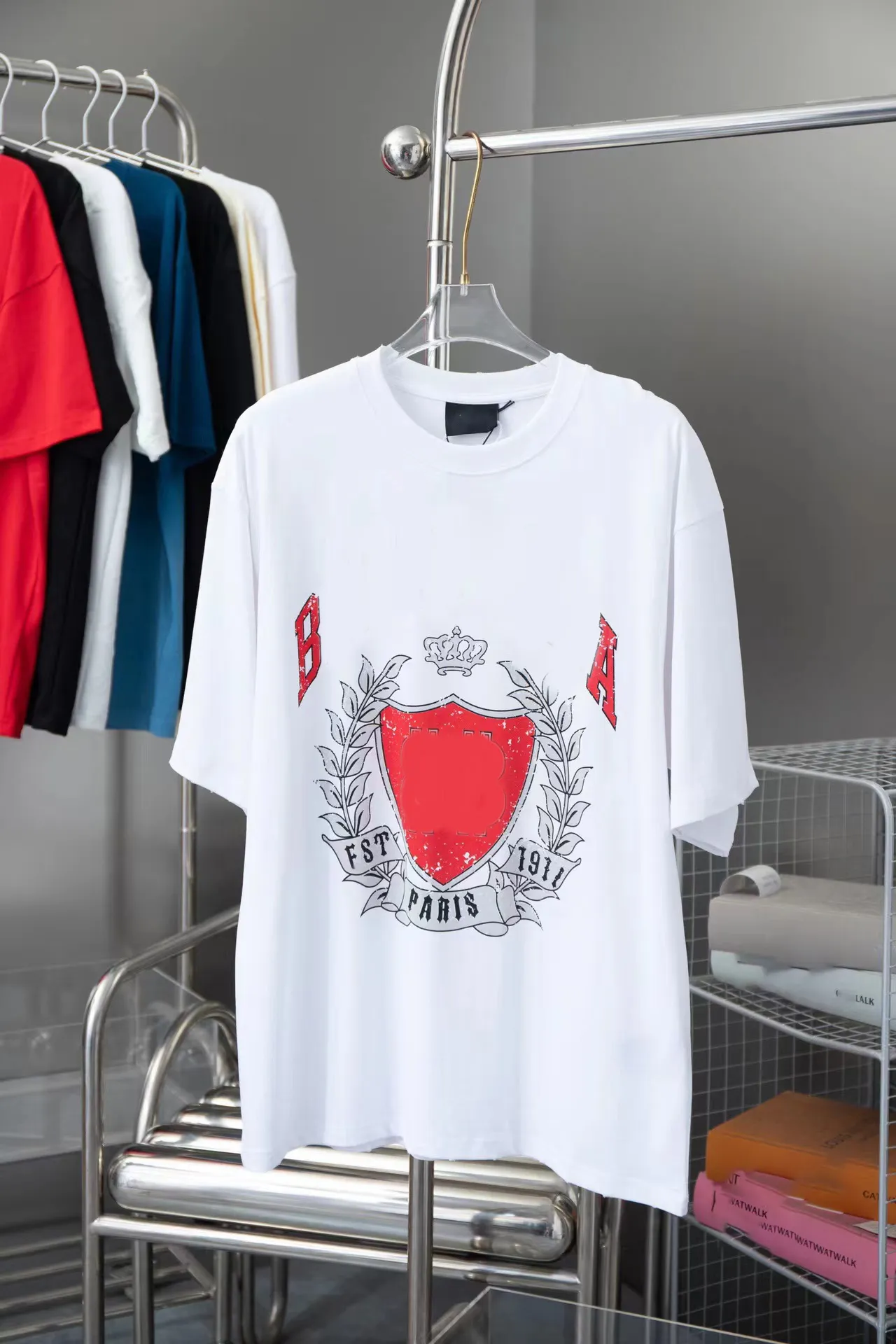 2024 Tasarımcı Moda Paris Kadınların Gevşek Tişört Moda Giyim Paris Kısa Kollu Günlük Aktivite Giyim Üst T-Shirt Asya Boyutu M-XXXL