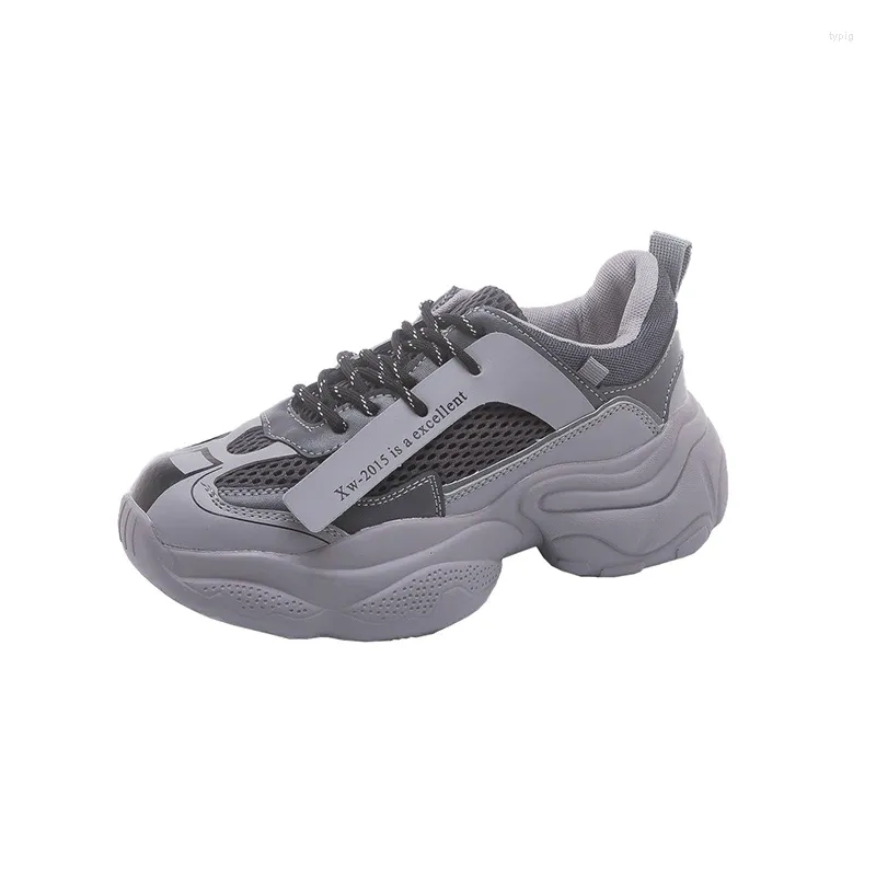 Chaussures de fitness Mesh papa femmes ins mode printemps et d'été tout-correspondant net red super feu des étudiants de la plate-forme des femmes sports