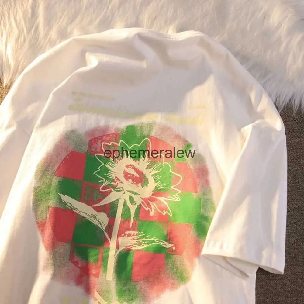 Herr t-shirts sommar t-shirt kvinnor bokstav blomma kortärmad t-shirt män och lös rund nackens topp grafiska tees kawaii kläder y2k h240407