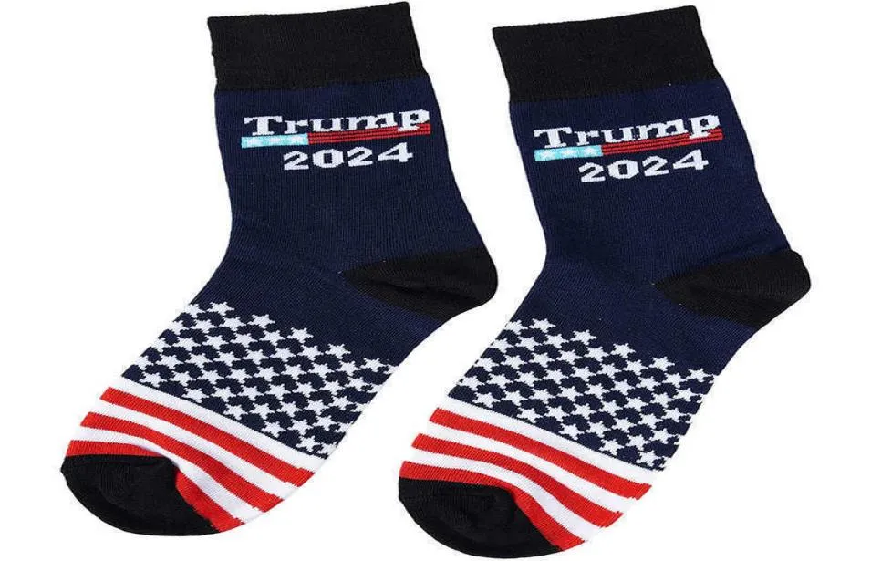 Trump 2024 Meias Us Flag Stars Stripes Algodão meia Eleição presidencial dos EUA Trump adolescente meias de hiphop médio g94fodx677111121