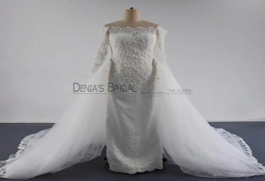 2016 Avtagbar överskjolar Bröllopsklänning från axelpärlor Applique Crystal Over Satin Illusion Long Sleeves Chapel Train Bridal8116361