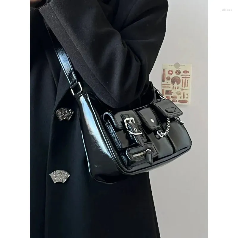 Totes Women's Leisure Underarm Luxury Single Shoulder Crossbody Bag Small Hong Kong Style Motorcykelkedjan Pocket Postman