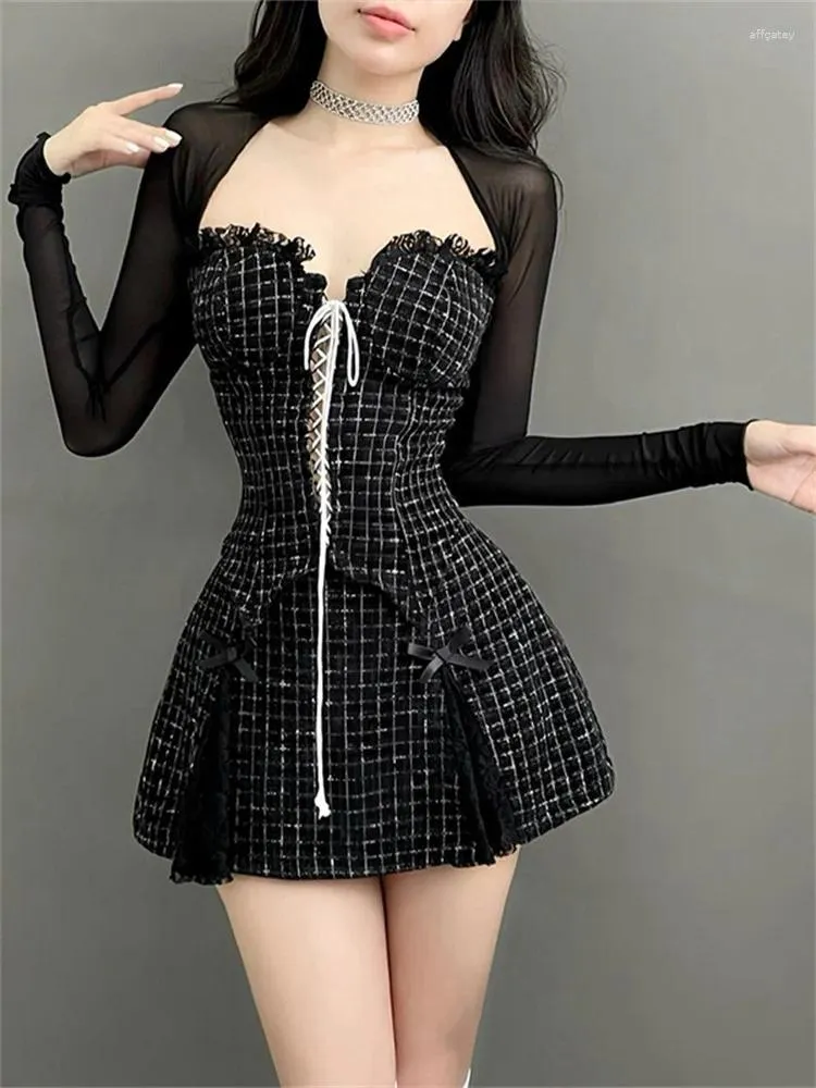 Рабочие платья 2024 Темная корейская мода y2k клетчатая клетчатая юбка 3pc наборы готическая сетка укороченная повязка повязки