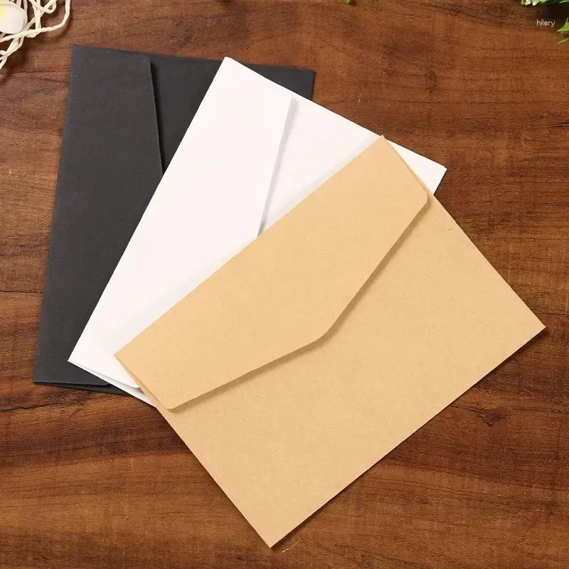 Embrulho de presente 50pcs/lote 17.5x12.5cm envelope 120g Kraft Paper Greeting Card e para convite de casamento para pequenas empresas armazenamento de embalagem