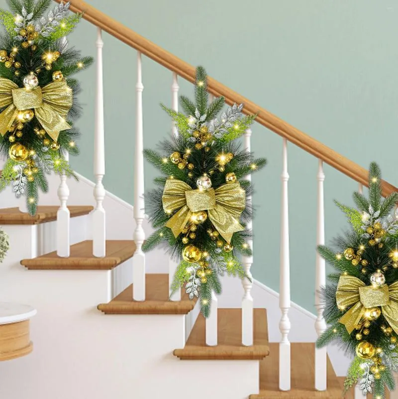Fiori decorativi le ghirlande natalizie per le scale prelitte in cordone per la porta d'ingresso del Ringraziamento all'esterno del nastro da esterno