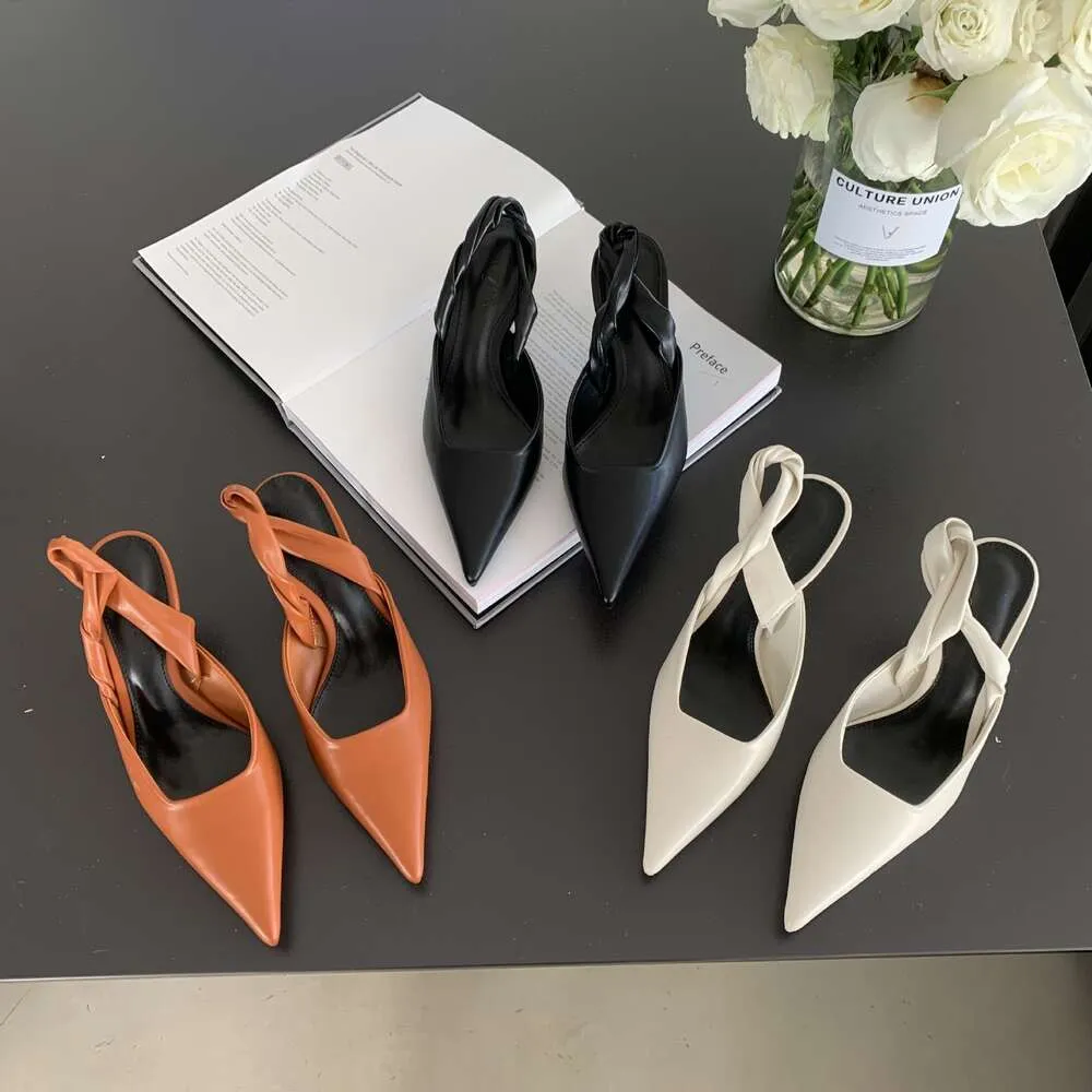 Nouveau printemps One Line Slim High Talons avec bout pointu élégant et petite bouche peu profonde pour femmes chaussures simples vides