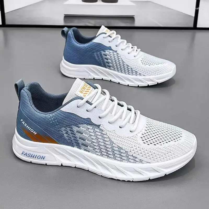 Sapatos casuais 2024 Mesh de luxo Mesh respirável leves versáteis jovens solteiros solteira e tênis esportivos homens homens