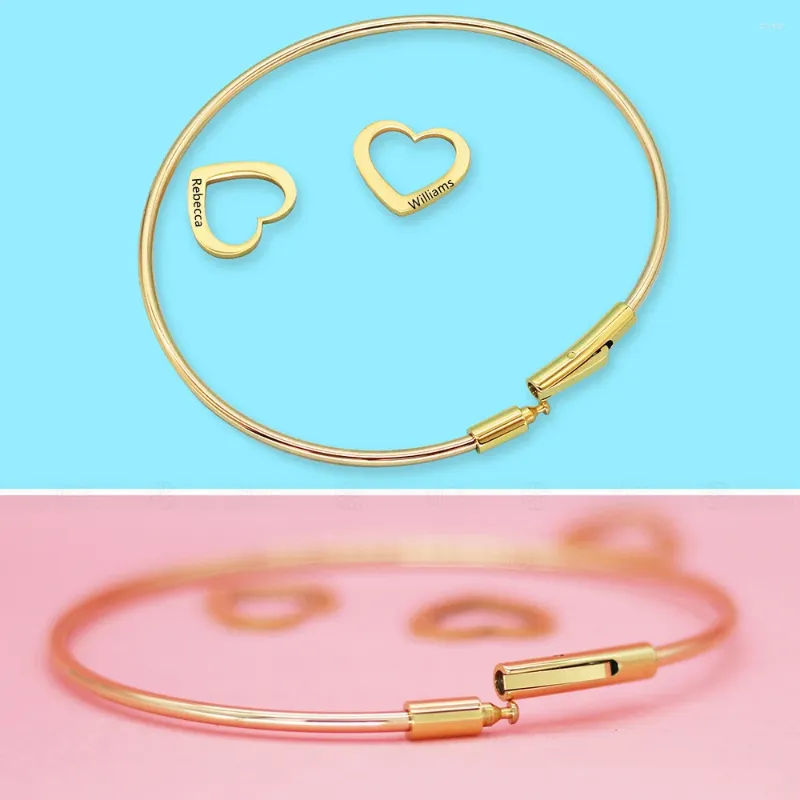 Brazalete personalizado brazalete de acero inoxidable forma de corazón de la carta personalizada para mujeres regalo