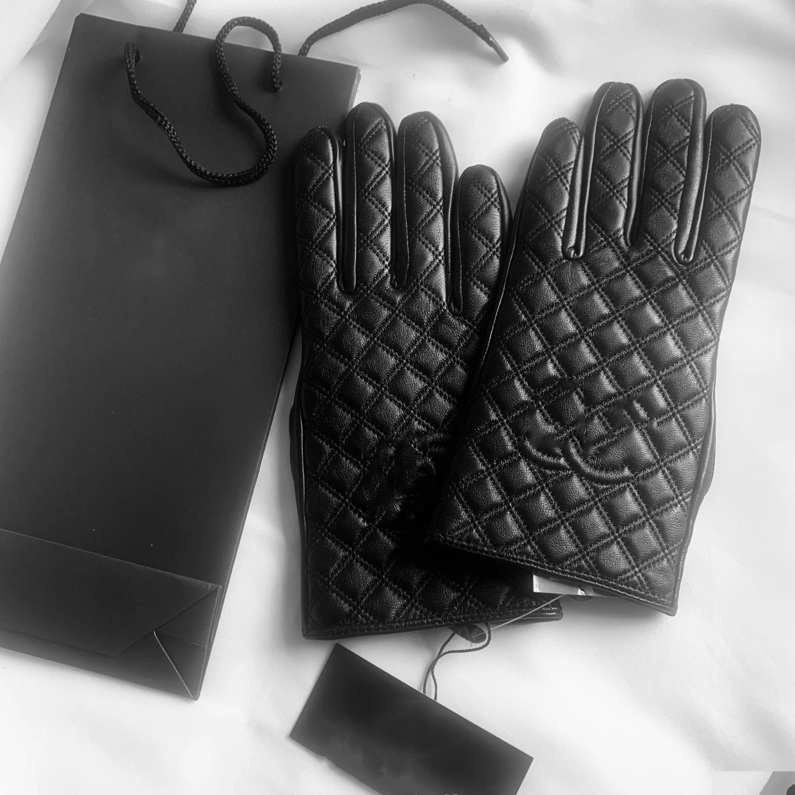 Fingerless Handskar Womens Winter Leather P Touch Sn Sheepskin för att cykla med varmt insatt Fingertip Drop Delivery Fashion Accessori DHGLJ