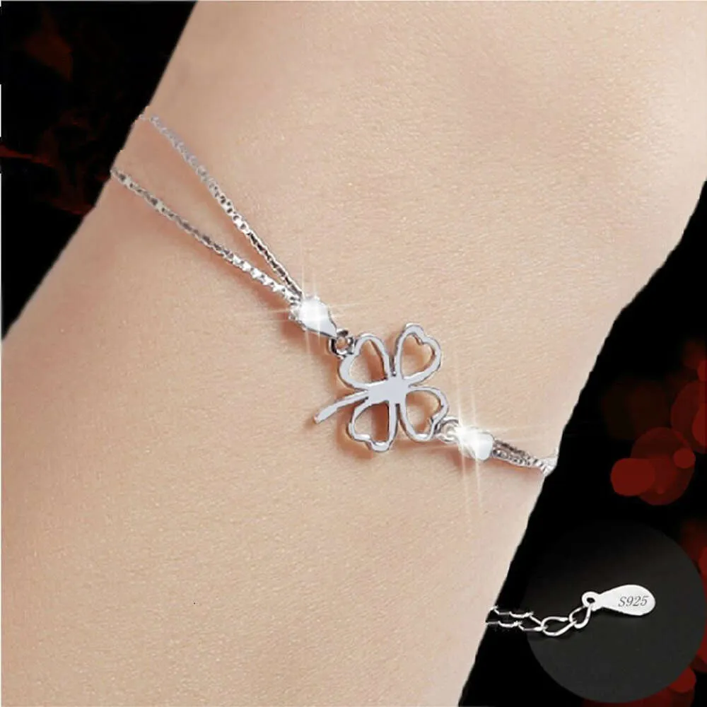 S Pure Sier Jewelry Versione coreana Classic Bracciale Clover Fashion Popular per la fidanzata