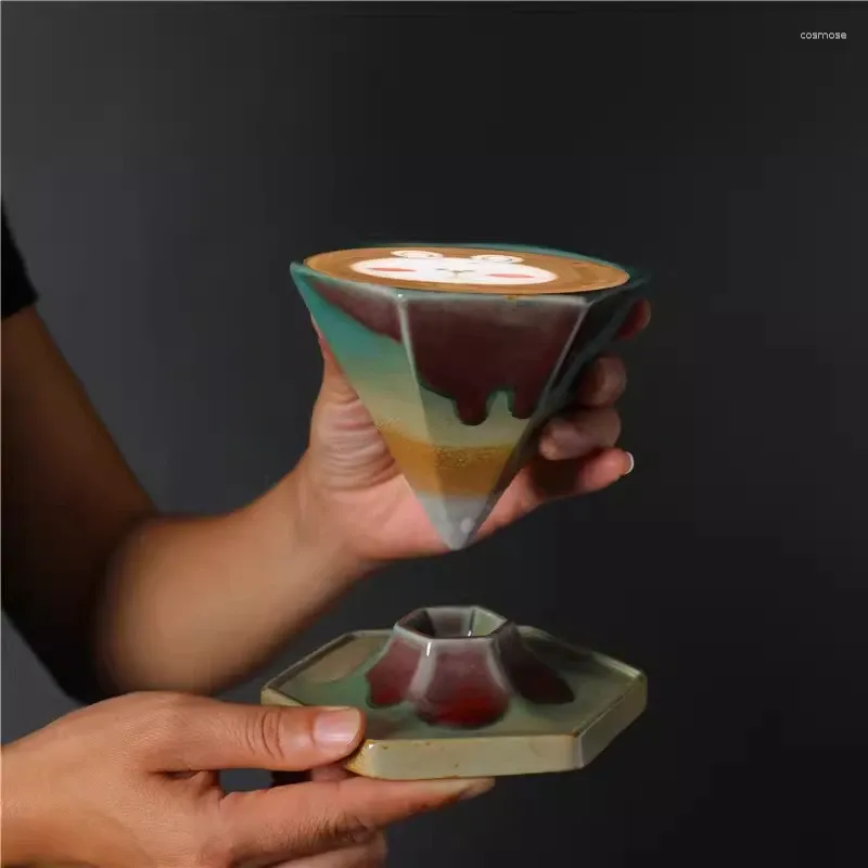Tazze di piattini tazza di ceramica tazza di lusso Nordic di lusso creativo retrò moderno semplicità cucina domestica moda tazza da caffè tè pomeridiano pomeridiano
