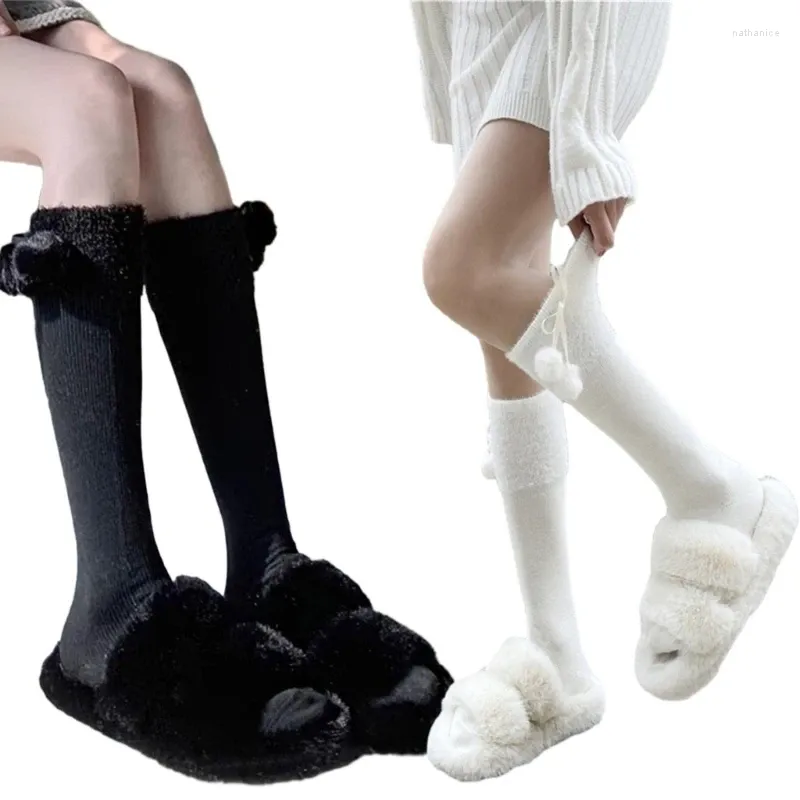 Vrouwen sokken buigt verband kalf voor meisjes zoete kniehoogten kousen pompoms kousen middelste buis f0t5