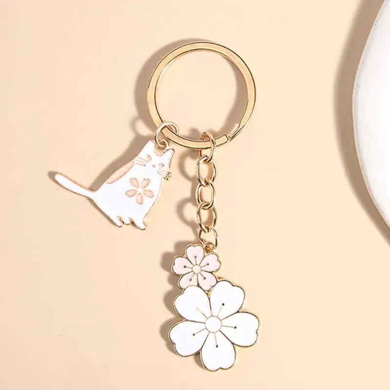 Keychains Lanyards Cute Cartoon Cat Flower Enamel Keychain Gold Color Animal Souvenir Gifts For Women Girls DIY Handmade Jewelry Findings Q240403