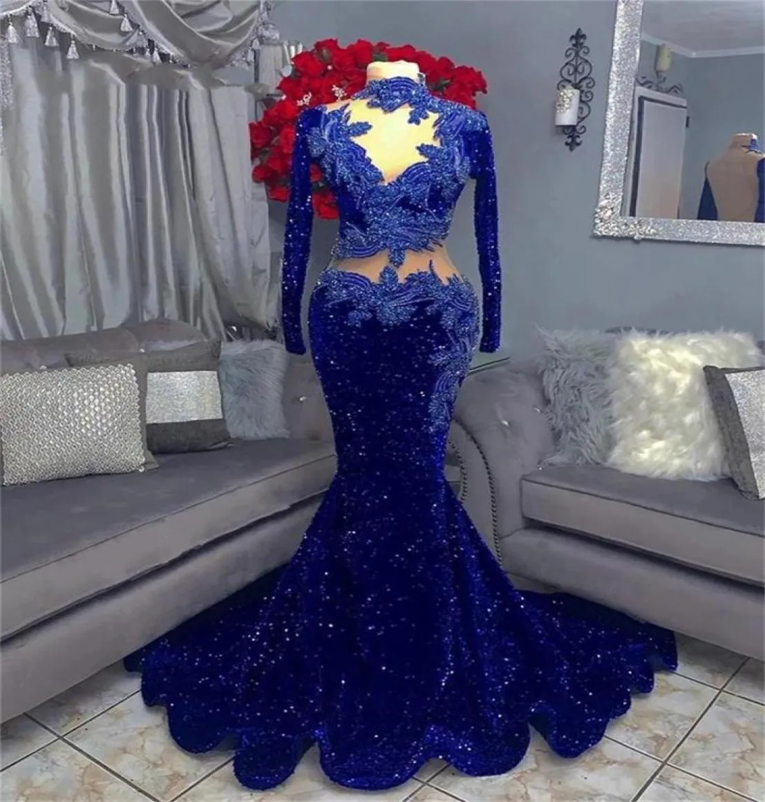 2022 Royal Blue Prom Dresses Black Girls Loverined Lace Zie door lange mouwen Lace Appliques kralen Peads African Formal Evenin8097557