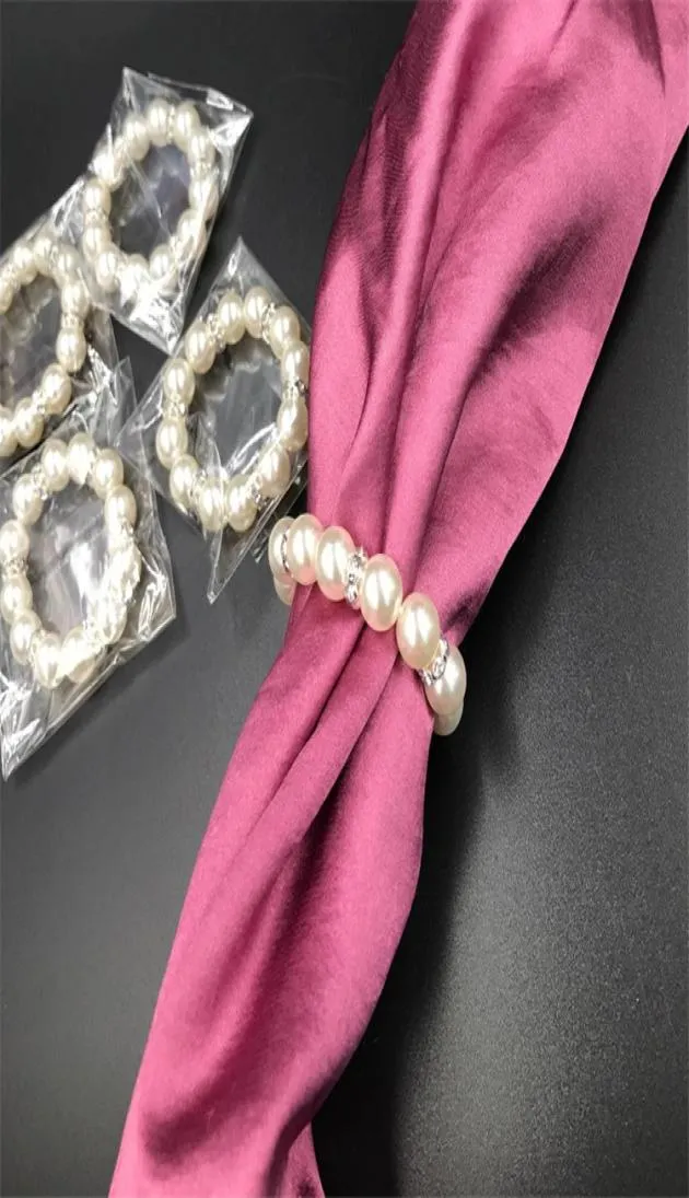 100pcslot White Pearls Rings Rings Boucle de serviette de mariage pour réception de mariage décorations de table de table I1211833793