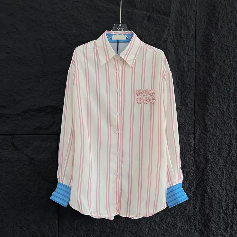 縞模様の女性ブラウスシャツ豪華なコントラスト色長袖シャツの文字Casaul Daily Tops Designer Lapel Neck Shirt