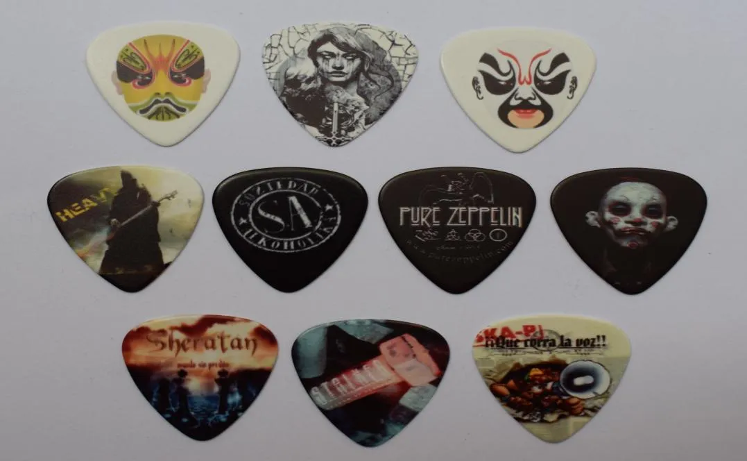 10st 071mm Nytt populärt rockband och Peking Opera Facial Masks Guitar Picks Musical Plectrums3349316